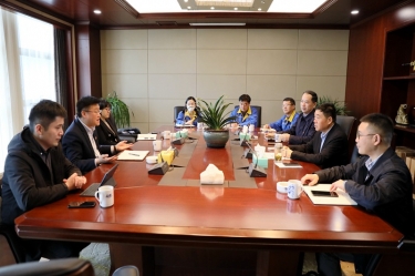 平湖市委常委、副市長戴振一行蒞臨景興紙業(yè)調(diào)研指導