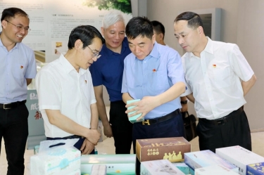 要聞 | 嘉興市委副書記、政法委書記帥燮瑯一行蒞臨景興紙業(yè)調(diào)研指導(dǎo)